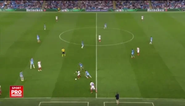 Faza primei reprize pentru Steaua: Muniru a copiat miscarea GENIALA a lui Zidane! :) Ce a facut in fata lui Jesus Navas