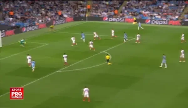 Manchester City 1-0 Steaua, gol Fabian Delph