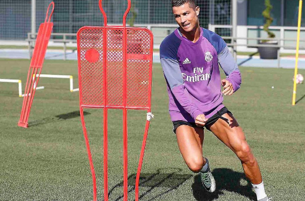Ronaldo se antreneaza ca un nebun pentru revenirea pe gazon: portughezul n-a mai jucat din iulie si trage tare pentru a fi apt pana la urmatorul meci al Realului_3