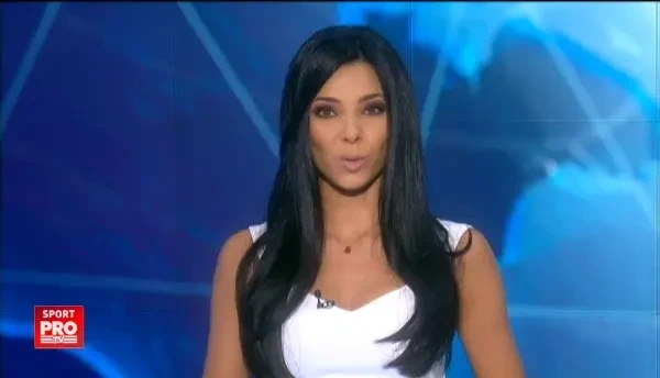 Valahu l-a ridicat cu un deget pe Atodiresei cu tot cu o haltera de 100kg: "Am cantat mult la pian si am degetul puternic!" VIDEO