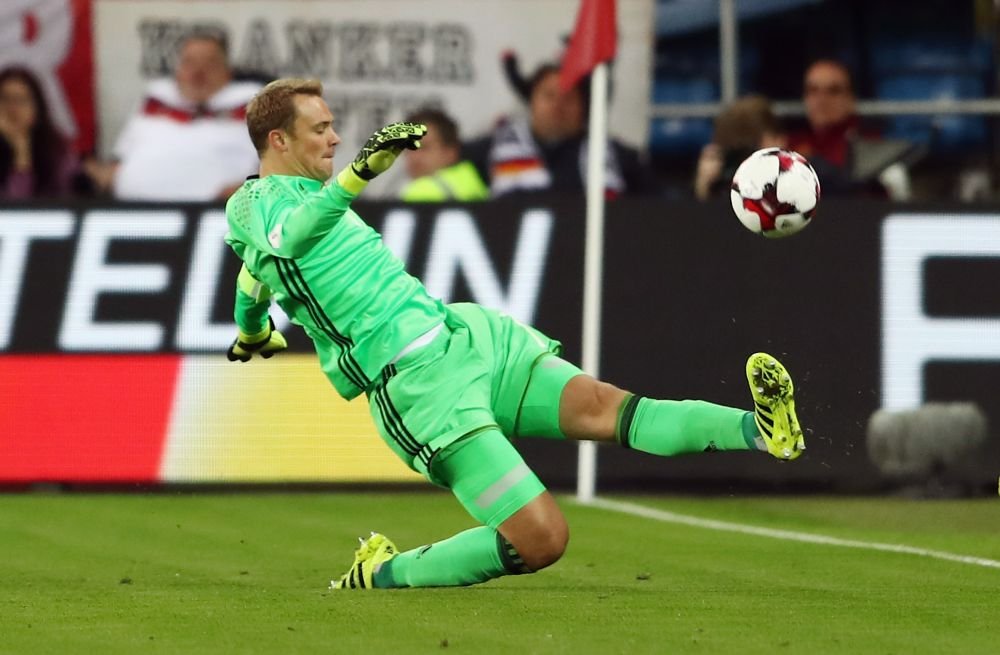 Doar Manuel Neuer :) Portarul libero s-a remarcat din nou cu un dribling imprumutat de la Cruyff. Ce a facut in meciul Germaniei cu Norvegia