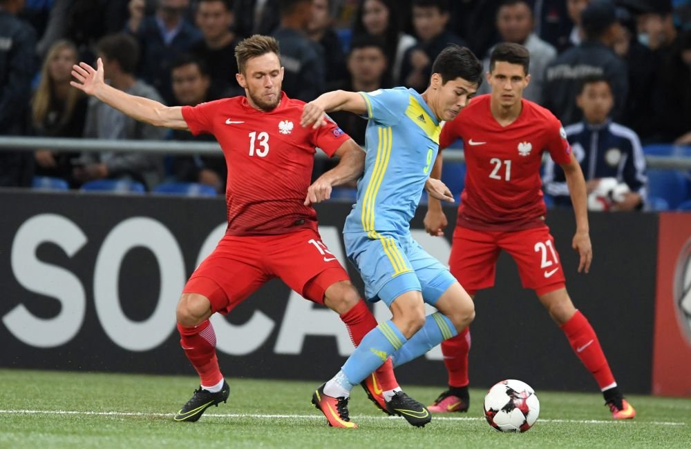 Prima criza din mandatul selectionerului . Polonezii nu au nici ei parte de debutul asteptat in preliminariile pentru Mondial. Ce spun dupa 2-2 in Kazahstan
