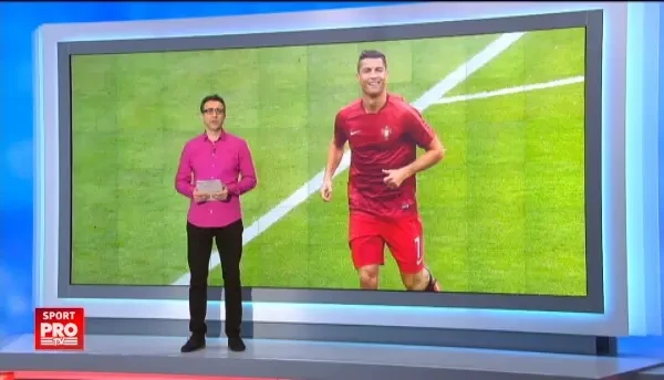 Cristiano Ronaldo vs. cea mai sexy femeie din lume. Aparitie incendiara la o partida de poker