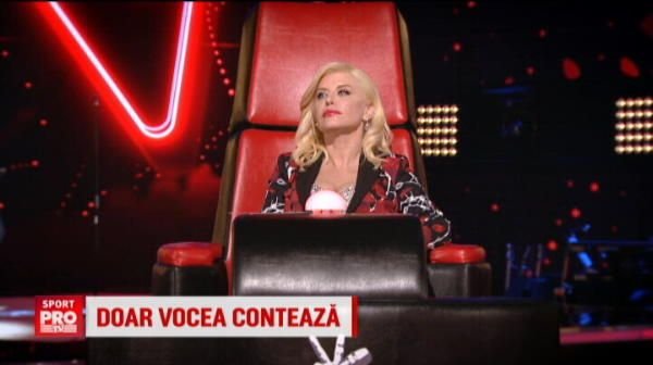 Un actor de la Hollywood a intors aseara toate scaunele la Vocea Romaniei! VIDEO