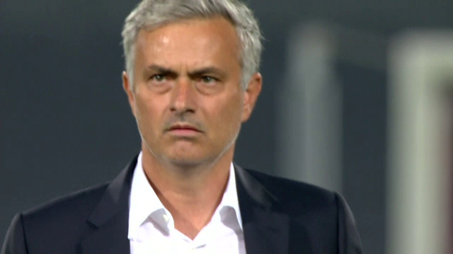 Van Gaal in deghizare! Mourinho, facut PRAF de englezi dupa infrangerea cu Feyenoord! Pogba, dat disparut! VIDEO