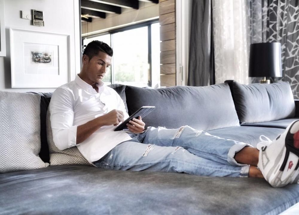CUPLUL ANULUI! Cristiano Ronaldo are o noua iubita! Cu ce model s-a cuplat. FOTO