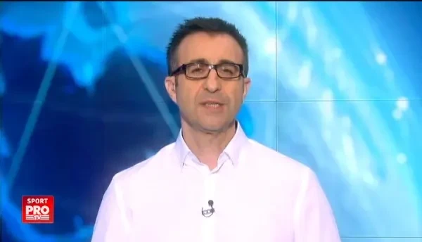 In Chile, fotbalul se joaca in 11+1. Al 12-lea jucator a fost insa un CAINE si a scos de pe linia portii o minge :) VIDEO