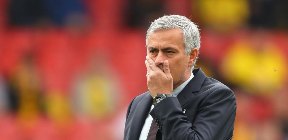Asta e noul fotbal. Plin de Einsteini. Si unii Einsteini au incercat sa imi stearga cei 16 ani de cariera Mourinho a iesit la atac