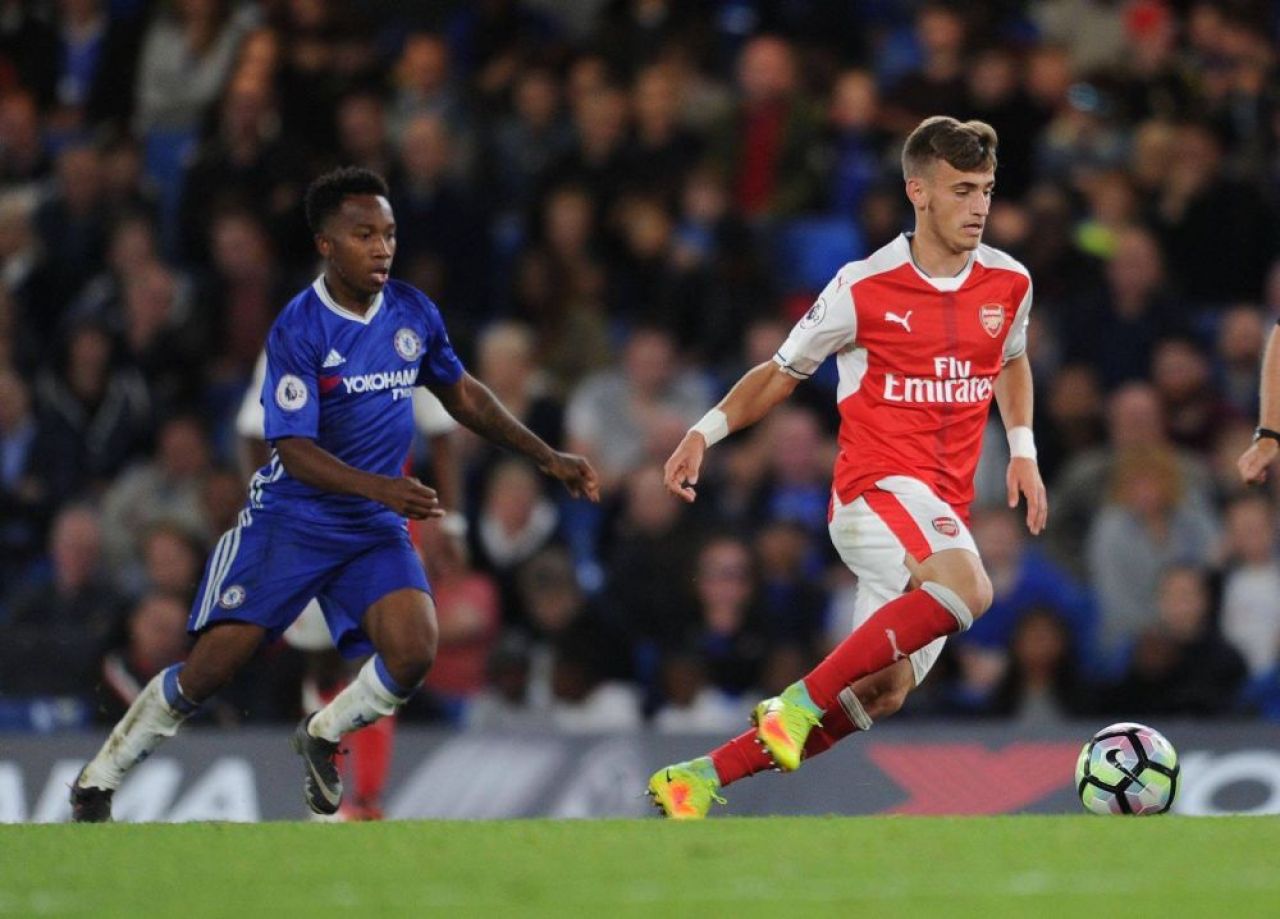 Pustii-minune Vlad Dragomir si Ricardo Farcas au un weekend perfect. Dragomir a jucat atat pentru Arsenal U23, cat si pentru U18, si a marcat un gol; Farcas a inscris si el_2
