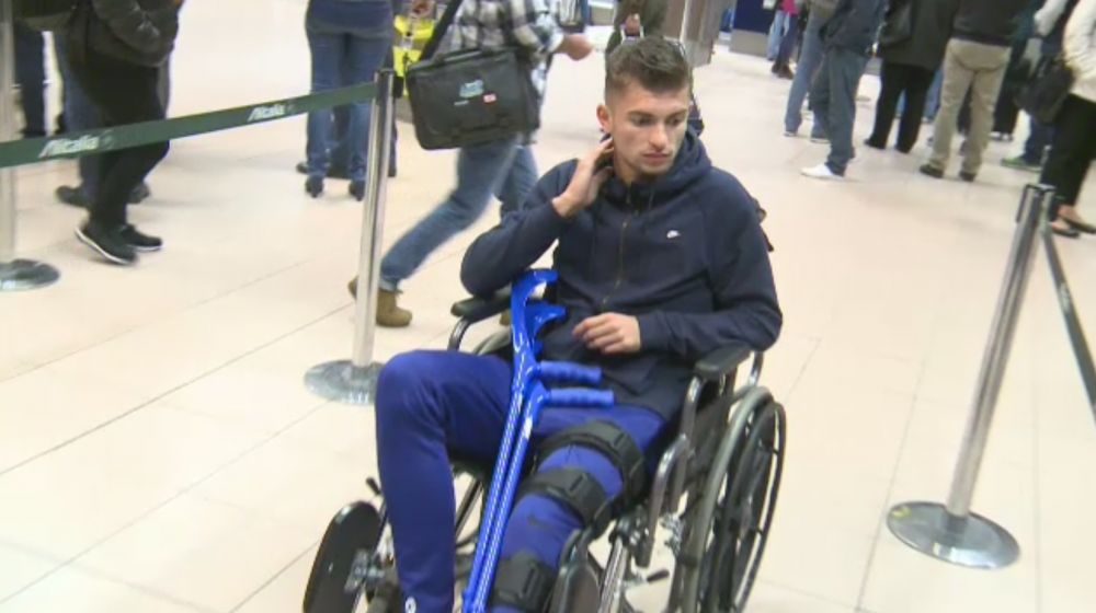 FOTO | Florin Tanase a plecat in carucior in Italia, pentru a fi operat la genunchi. Stelistul, devastat de accidentare_3