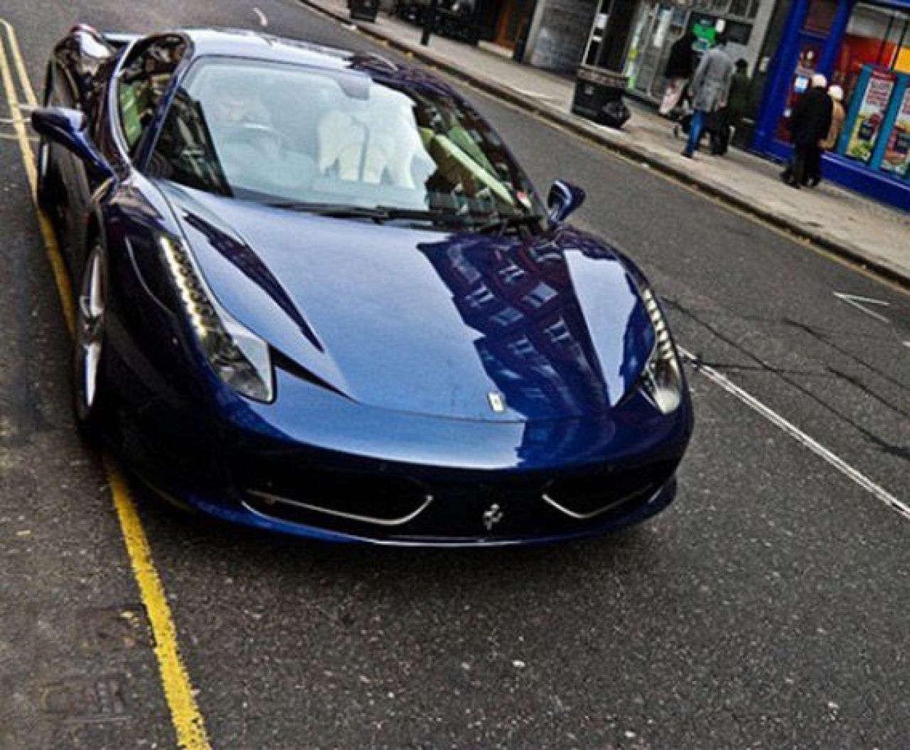 TOP 10 cele mai tari si scumpe masini de fotbalisti! Beckham e pe 3 cu un Rolls Royce. Ce loc ocupa Cristiano Ronaldo in clasament_6