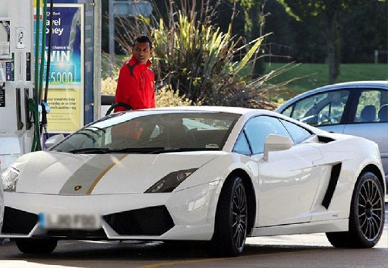 TOP 10 cele mai tari si scumpe masini de fotbalisti! Beckham e pe 3 cu un Rolls Royce. Ce loc ocupa Cristiano Ronaldo in clasament_8