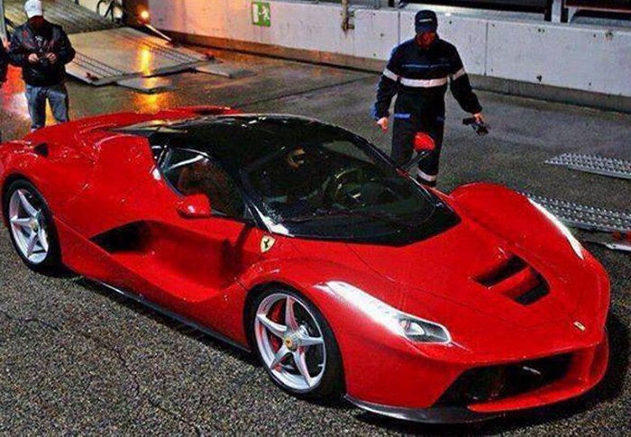 TOP 10 cele mai tari si scumpe masini de fotbalisti! Beckham e pe 3 cu un Rolls Royce. Ce loc ocupa Cristiano Ronaldo in clasament_11