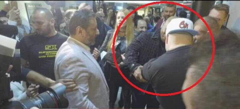 Reactia lui Mike Tyson cand a vazut ca Raul Catinas are tatuaj cu el :)) Ce a facut fostul campion de box! VIDEO