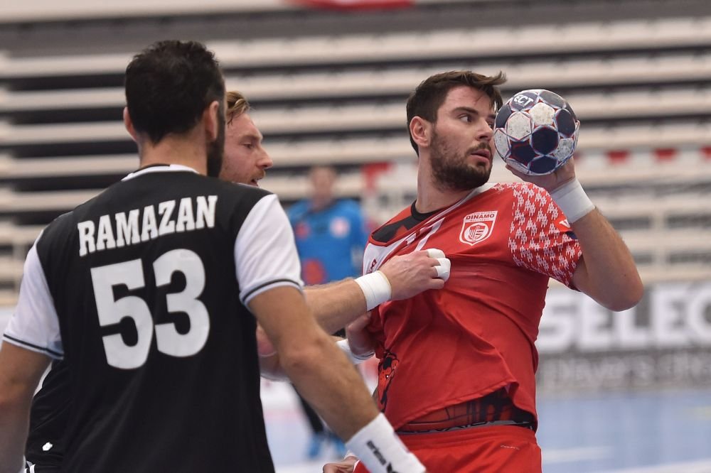 Remiza dramatica pentru Dinamo in grupele Ligii la handbal masculin. Alb-rosii au condus la un gol in ultima secunda, dar au fost egalati dupa o faza rara