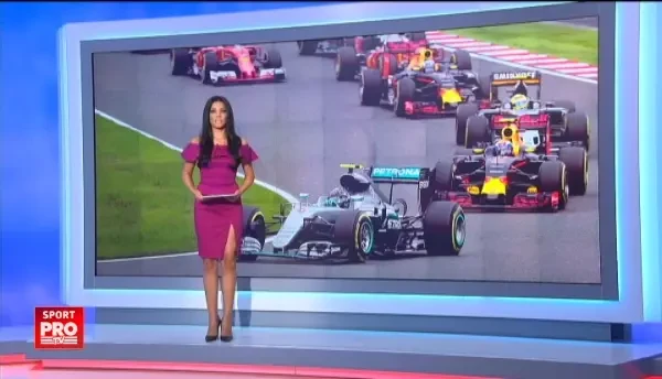 Hamilton si Rosberg au facut pace pentru o zi. Au sarbatorit impreuna al 3-lea titlu consecutiv al echipei in Formula 1. VIDEO