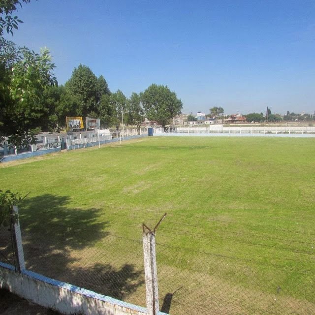 FABULOS! Clubul care de 30 de ani a jucat cu terenul STRAMB fara ca Federatia sa se prinda! Au doua luni la dispozitie sa repare gafa sau va fi inchis_2