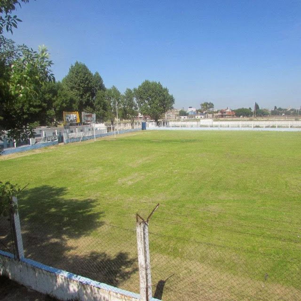FABULOS! Clubul care de 30 de ani a jucat cu terenul STRAMB fara ca Federatia sa se prinda! Au doua luni la dispozitie sa repare gafa sau va fi inchis_2