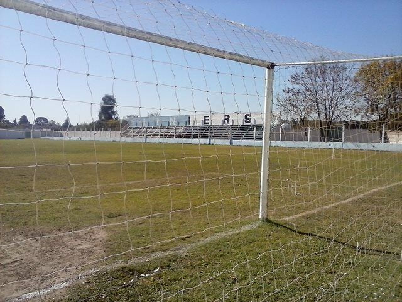 FABULOS! Clubul care de 30 de ani a jucat cu terenul STRAMB fara ca Federatia sa se prinda! Au doua luni la dispozitie sa repare gafa sau va fi inchis_5