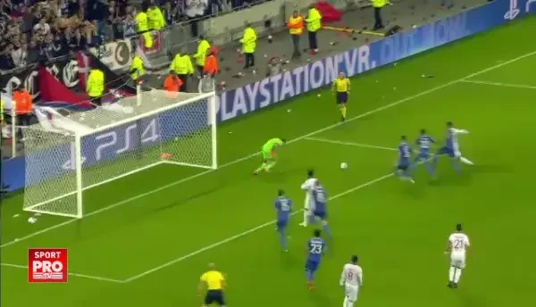 VIDEO | Un super mesaj al fanilor si un raspuns pe masura. Gigi Buffon a facut din nou minuni in poarta lui Juve: penalty aparat si alte doua goluri ca si facute SCOASE