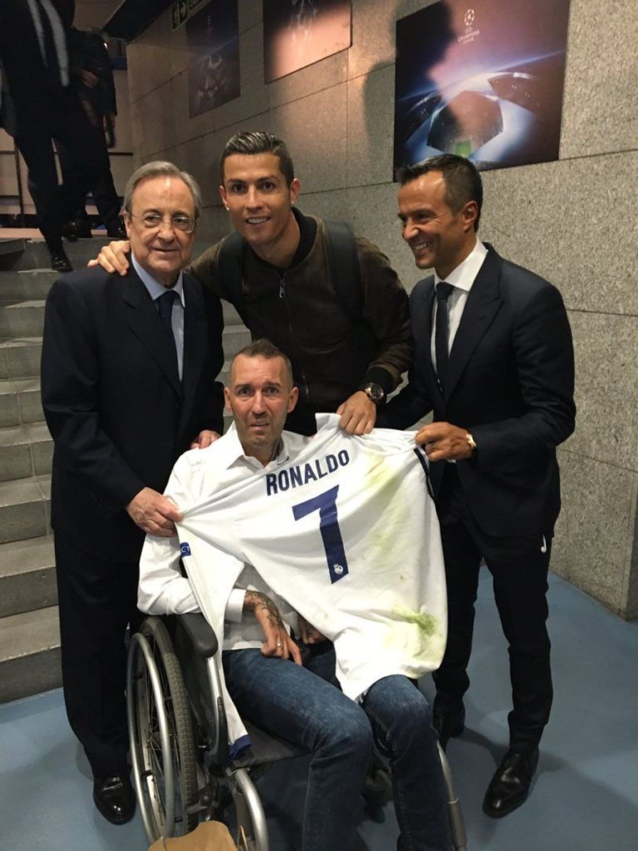 Gestul formidabil al lui Cristiano Ronaldo. Ce invitat special a avut la meciul cu Legia din Champions League. FOTO_1