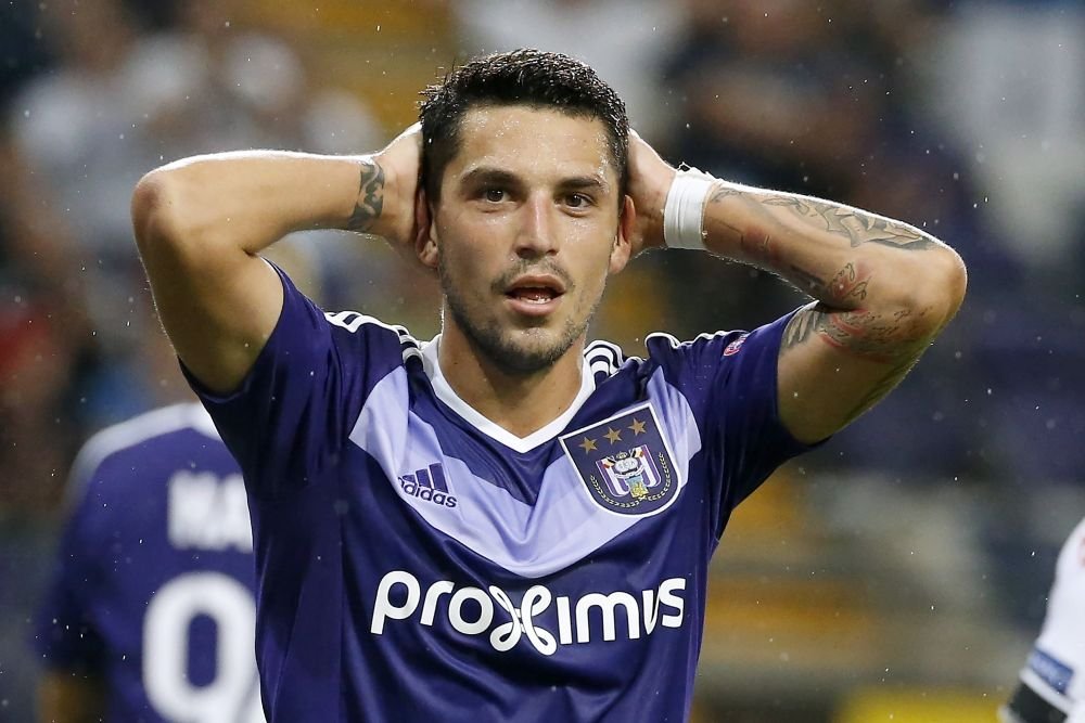Inchipuiti-va ce inseamna pentru el. La Steaua era vedeta, aici a venit pe o gramada de bani Antrenorul lui Anderlecht vorbeste despre perioada prin care trece Stanciu