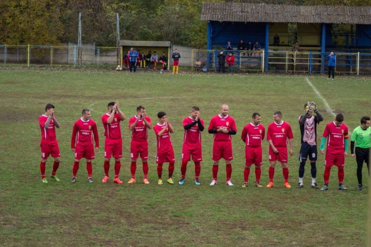 Fotbalistul SPARTAN joaca in liga a 4-a din Romania. Izidor combina fotbalul cu o pasiune periculoasa, luptele in cusca!_1