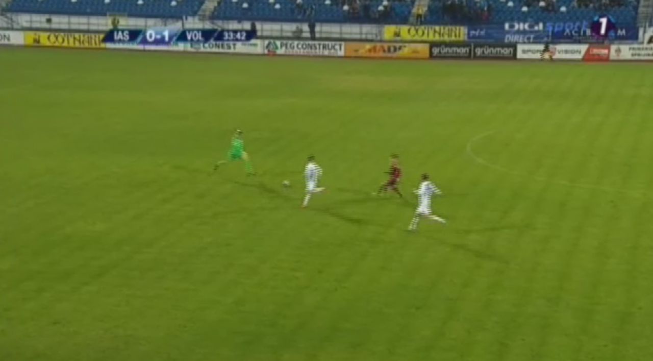 L-a dus Capatana :) Mihai Capatana, de la Voluntari, a inscris unul dintre cele mai tari goluri ale sezonului din Liga I: sut din propria jumatate. FOTO_2