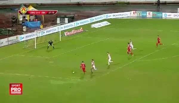 VIDEO: Triunghiul Bermudelor la Dinamo! Arbitrul angajat la CS Dinamo a furat-o pe Dinamo 2 si a trimis-o mai departe pe Dinamo in Cupa Romaniei :))