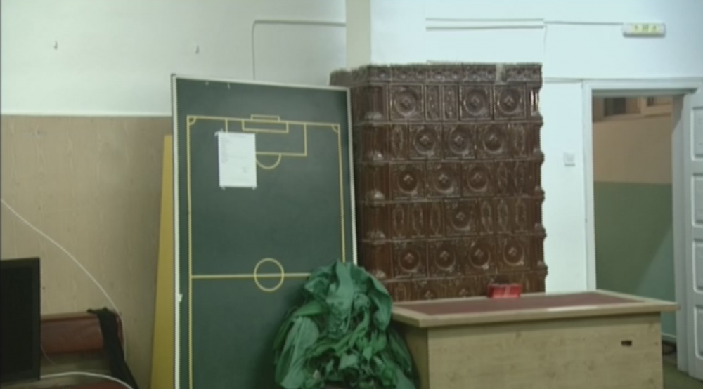 Setati-va ceasurile cu 25 de ani in urma :) Imagini fabuloase din vestiarele stadionului de la Suceava: cel al gazdelor, incalzit cu o soba de teracota | Galerie FOTO_6