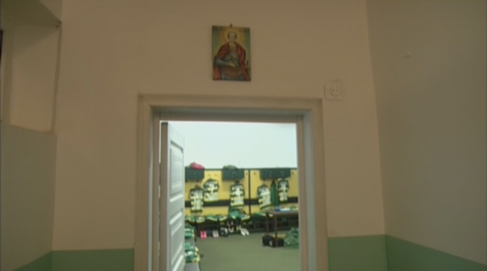 Setati-va ceasurile cu 25 de ani in urma :) Imagini fabuloase din vestiarele stadionului de la Suceava: cel al gazdelor, incalzit cu o soba de teracota | Galerie FOTO_8