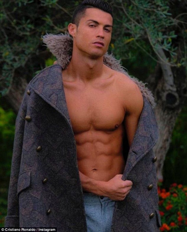 SUPER FOTO! Cum au ras Peter Crouch si Bayern Munchen pe Twitter dupa ce Cristiano Ronaldo si-a aratat patratelele intr-o poza devenita viral