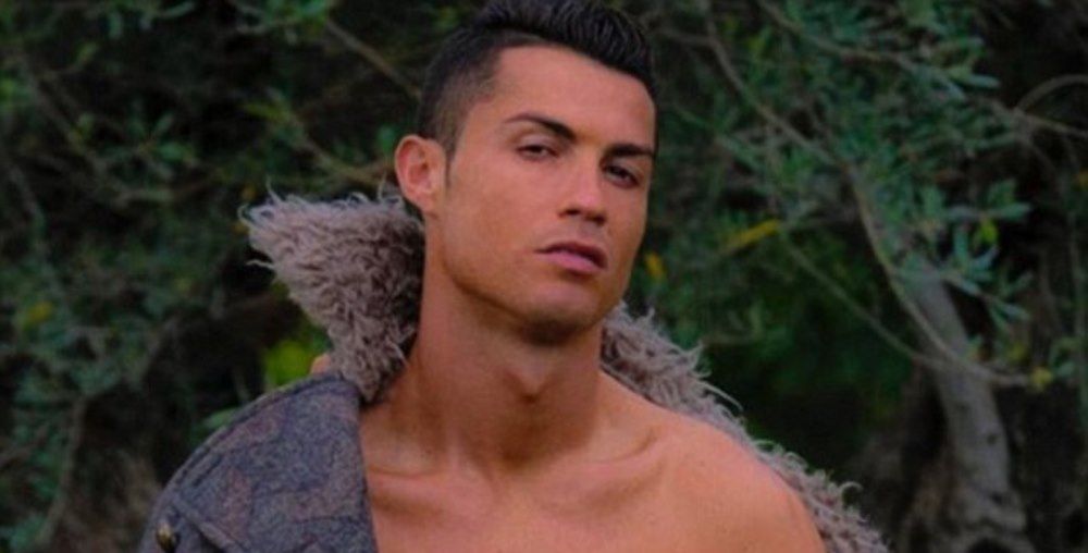 SUPER FOTO! Cum au ras Peter Crouch si Bayern Munchen pe Twitter dupa ce Cristiano Ronaldo si-a aratat patratelele intr-o poza devenita viral_2