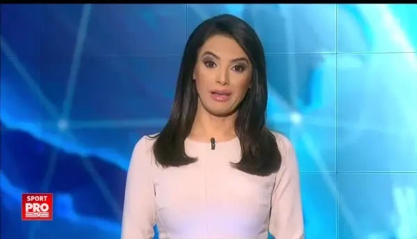 Si-a pus un cauciuc urias in spate si a inceput sa faca flotari! Cum a reusit un american aceasta nebunie