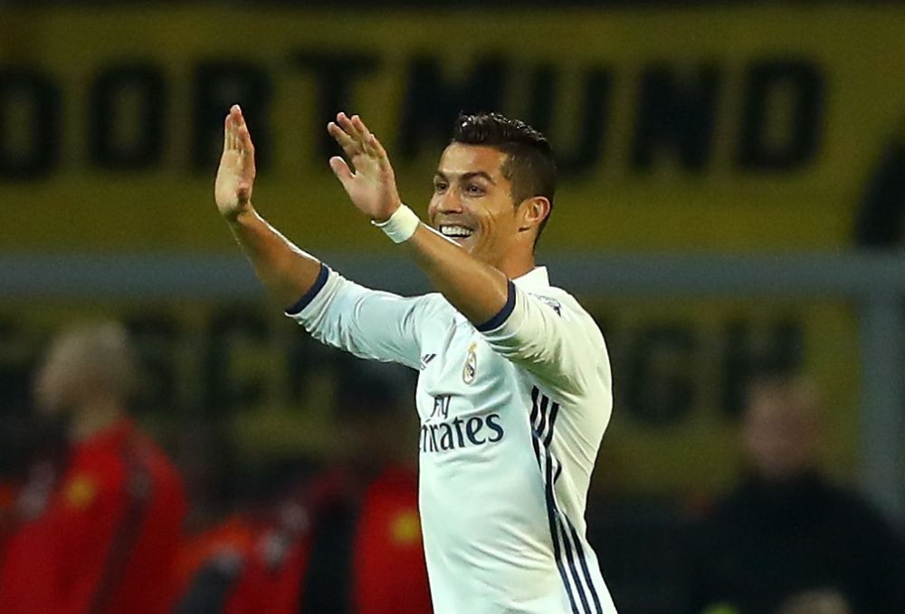 Ronaldo il poate depasi pe Messi in mai putin de doua saptamani.&nbsp;Portughezul si inca trei titulari, pe lista pentru prelungirea contractelor