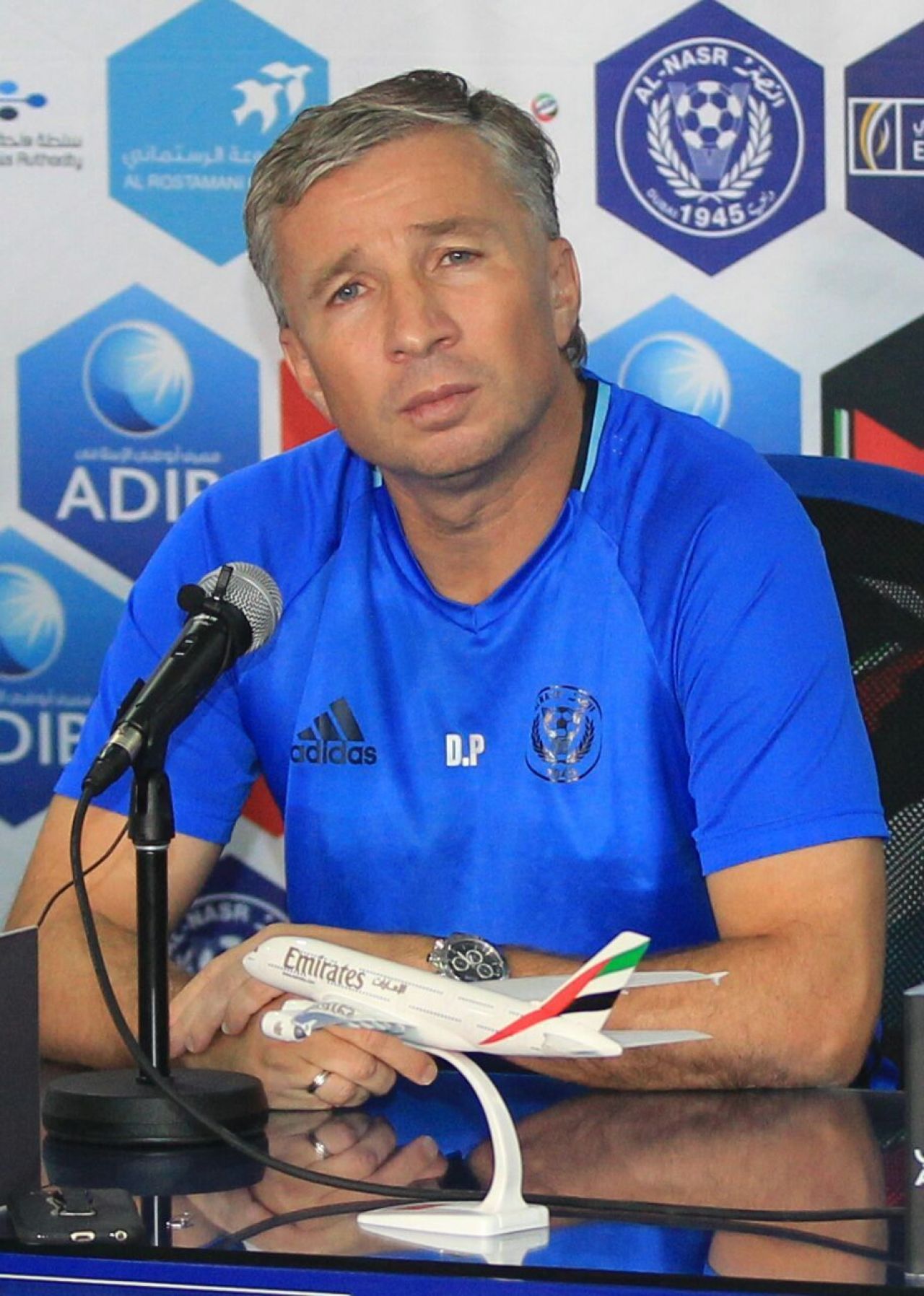 Petrescu, prezentat oficial la Al Nasr Dubai! Super Dan debuteaza joi in Emirate: