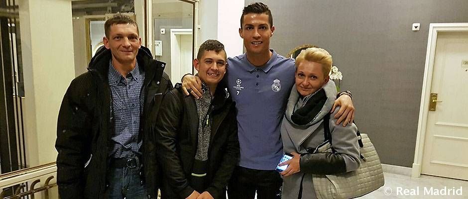 Intalnire speciala pentru Ronaldo! S-a intalnit cu pustiul care s-a trezit din COMA datorita unui gol marcat de el! FOTO_3