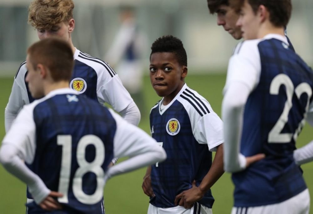 An fabulos pentru PUSTIUL DE 13 ANI al lui Celtic care joaca deja la U20! A fost chemat si la nationala