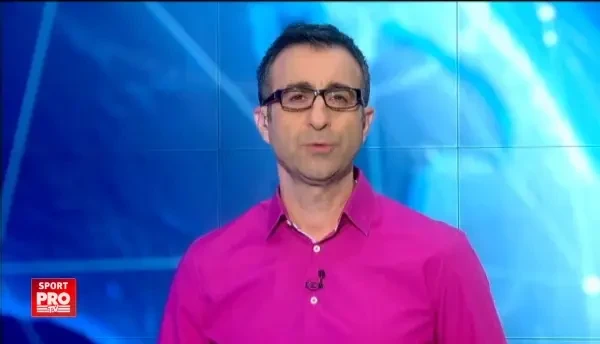 Scene incredibile la meciul Petrolului din liga a patra: suporterii au navalit pe teren cu un PAR cat un bustean, directorul sportiv s-a ales cu buza sparta