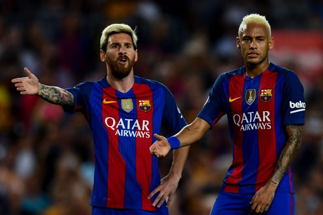 Au cumva un concurs de tatuaje? :) In ziua in care Messi si-a dezvaluit noul tatuaj, Neymar a aparut si el cu doua noi desene pe piele. FOTO_1