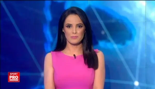 VIDEO Uriasii din echipa de rugby a Timisoarei s-au dat cu skiurile in mall