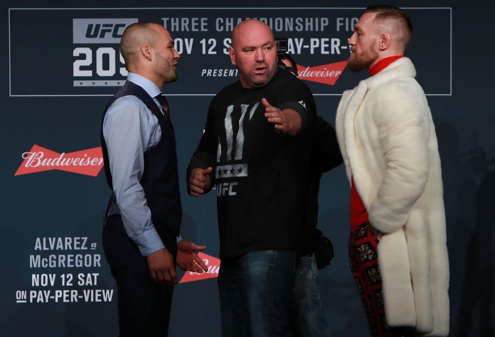 Aparitie halucinanta a lui Conor McGregor, inainte de meciul de duminica. 