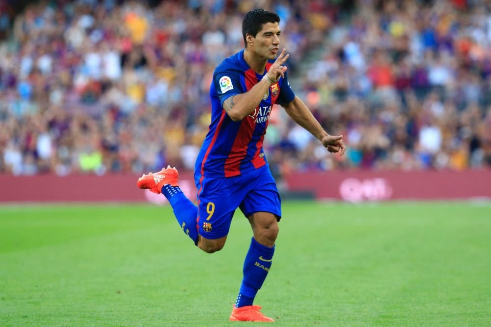 Suarez, portar GOLGETER la Barcelona?! :) Ce a facut la ultimul antrenament al Uruguay-ului