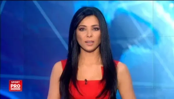 Scene incredibile: fiul legendarului Henrik Larsson, agresat de suporteri pe teren, dupa ce Helsinborgs a retrogradat. VIDEO