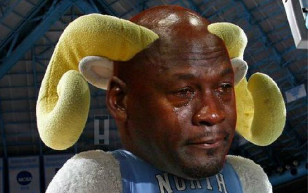 E mai mult decat un logo, mai mult decat un MEME pe internet! Moment GENIAL cu Obama si Michael Jordan! Internetul a explodat cu glume dupa faza asta