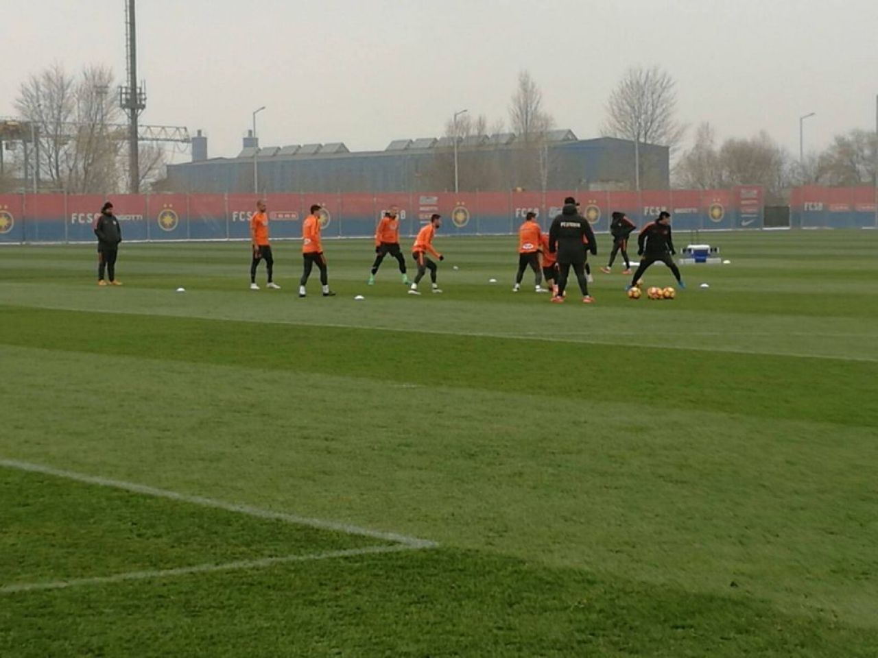 VIDEO: Tamas, aparitia zilei la antrenamentul Stelei. Cum a venit imbracat :) | Prezenta surpriza in lot. Ce fotbalist a revenit_1