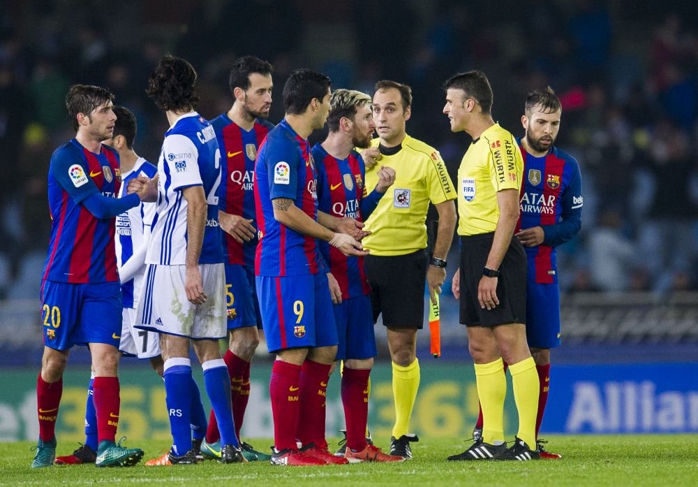 Cu jocul asta nu doar ca nu luam titlul! Nu mai castigam niciun meci . Catalanii, in criza chiar inainte de El Clasico. Ziarul de casa al Barcei a dat note intre 4 si 7