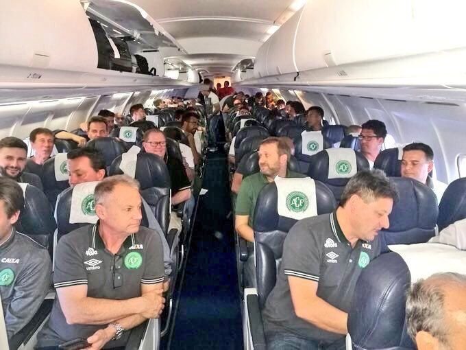 Bilantul persoanelor din avion a fost revizuit: sunt mai putini morti decat se anuntase initial! Gestul urias ale rivalelor din campionat: vor sa cedeze jucatori la Chapecoense