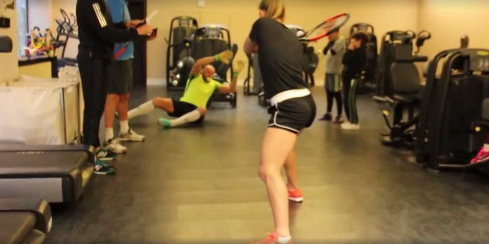 Mannequin Challenge, cu Simona Halep, Sandra Izbasa si Bogdan Stelea. Ce a iesit. VIDEO :)