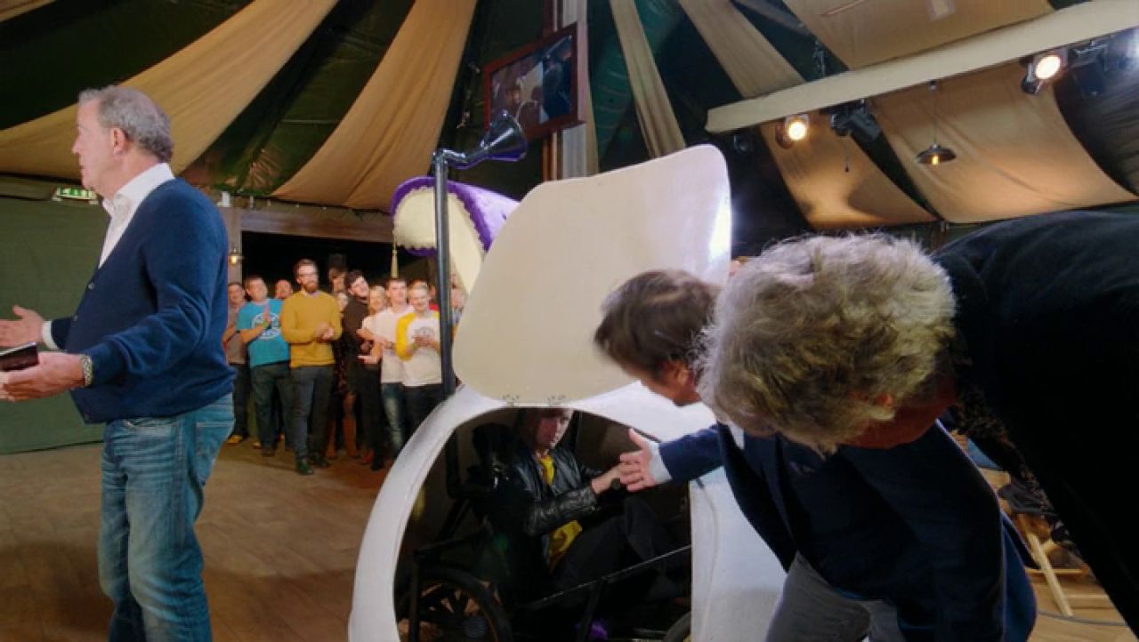 Jeremy Clarkson i-a ironizat pe imigrantii romani din Marea Britanie in noua emisiune:
